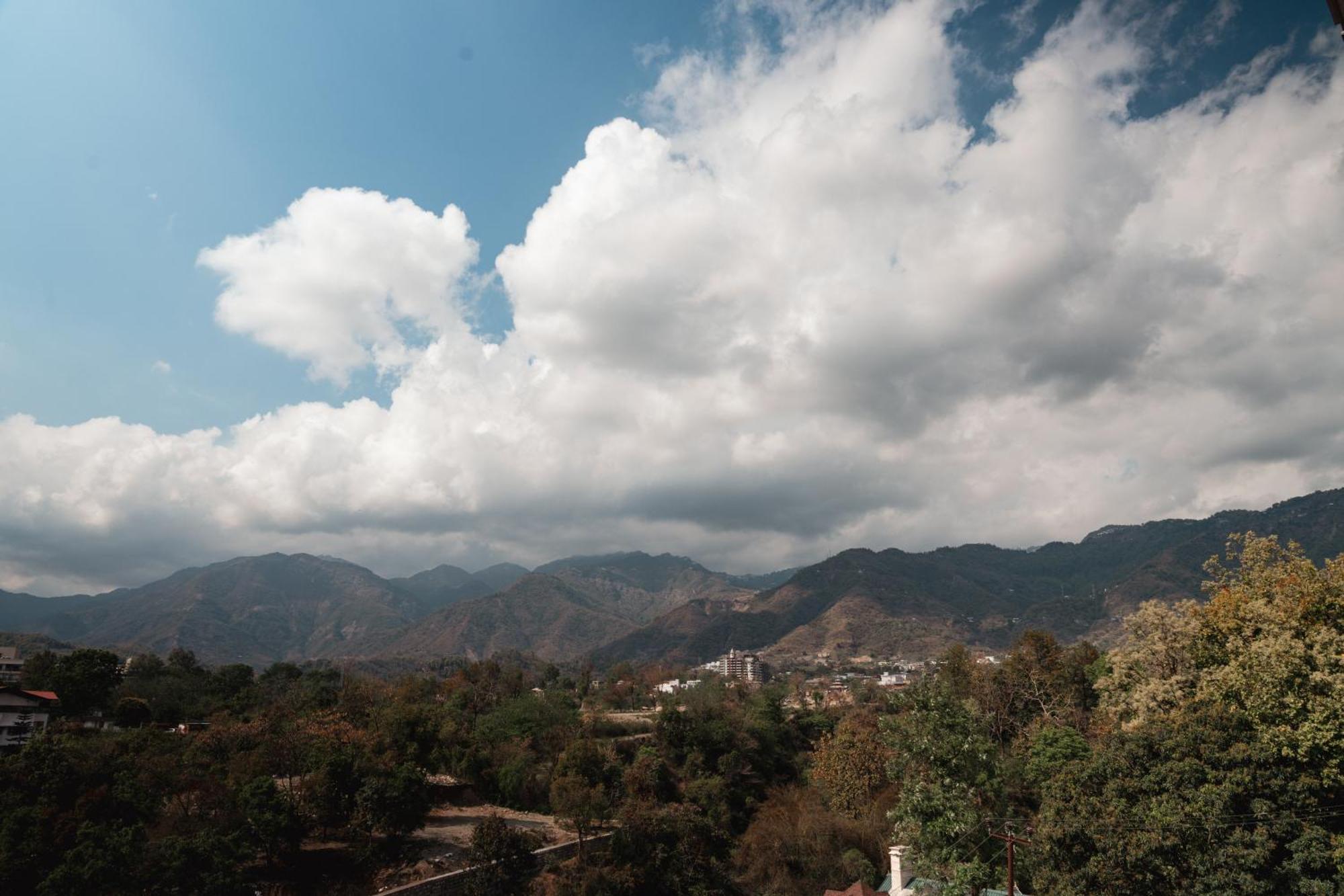Restnation By The Staycationer Dehradun Extérieur photo